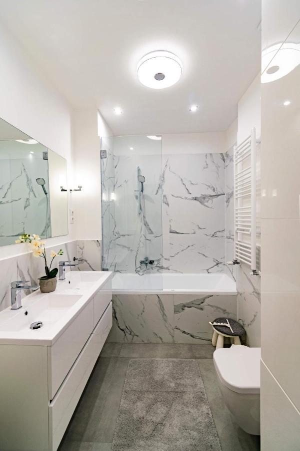 Budacastle Panoramic Luxurious Family Apt, Free Parking Included بودابست المظهر الخارجي الصورة